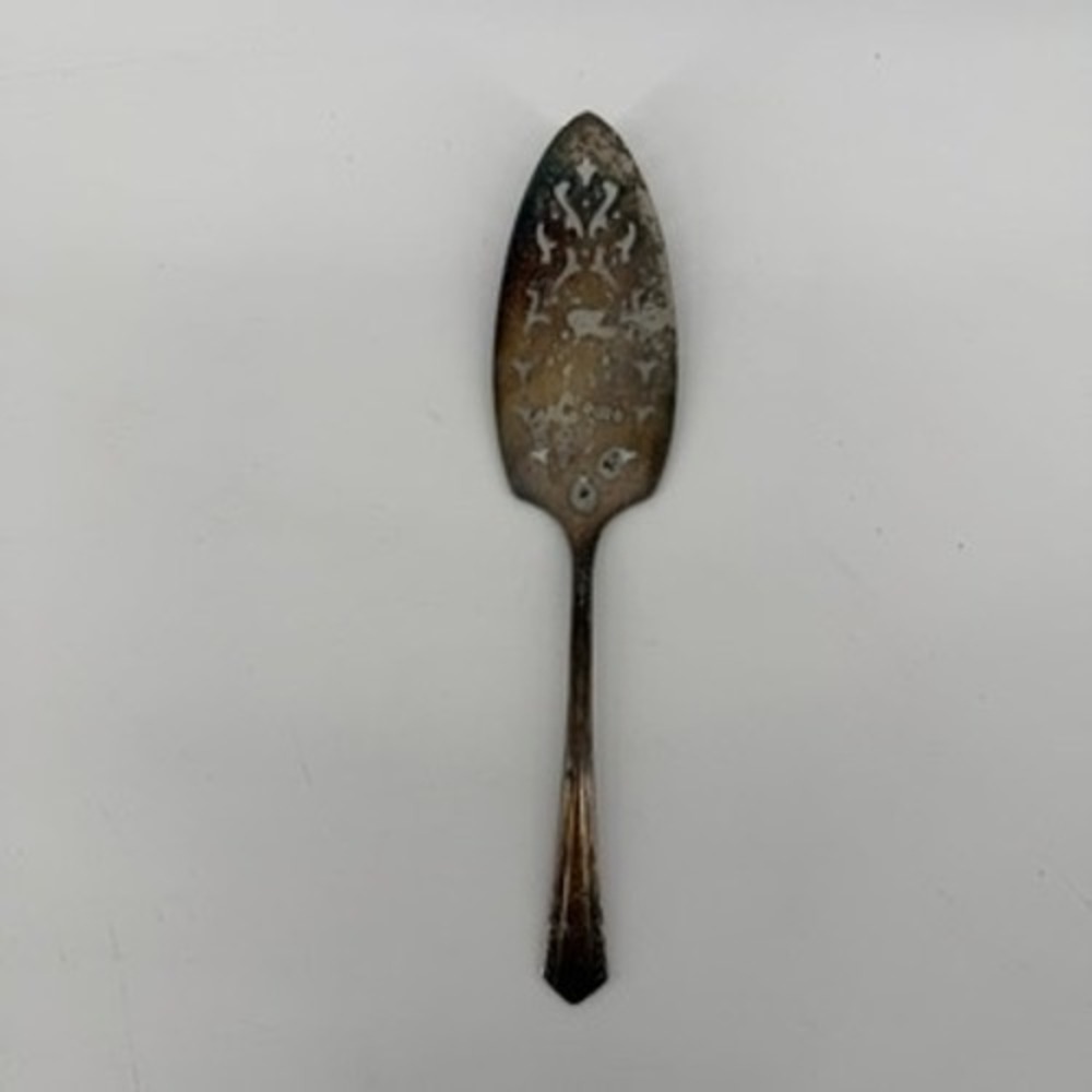 Wm Rogers & Son Malibu Silver Plate 11" Pierced Pie Cake Dessert Server Vintage